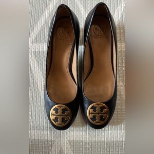 Tory Burch Block Pumps Black size 7